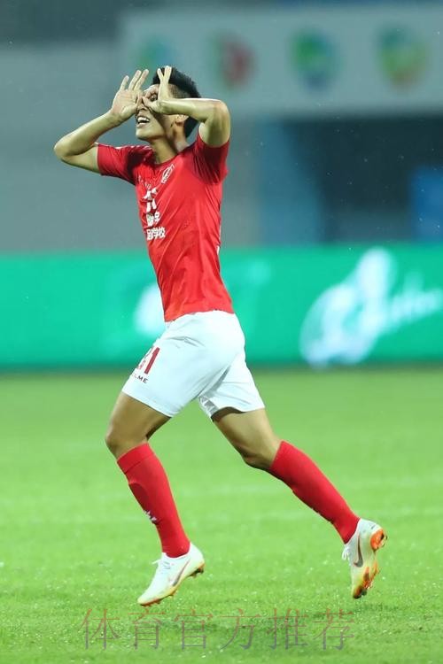 2018中乙联赛决赛：张靖洋打入制胜球 四川安纳普尔那问鼎冠军